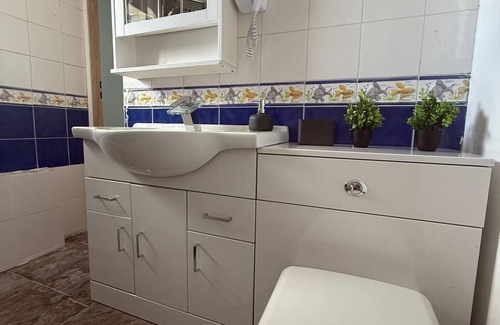 Birmingham Apartment | Cozy Studio in Birmingham, Kingstanding