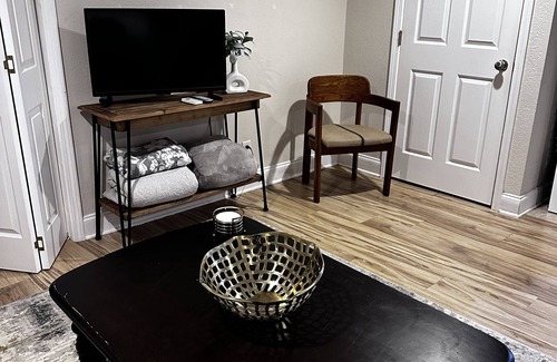 Johnson City Apartment | Cozy studio in peaceful Johnson City- Central to all