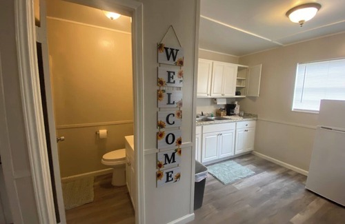 Cleveland Apartment | Cozy studio in wonderful Cleveland with fishing and nature!