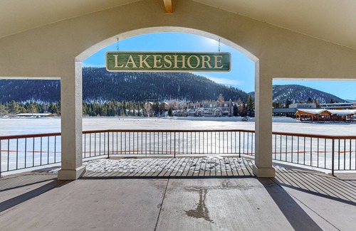 Keystone Apartment | Cozy Studio with Lake and Mountain Views, Ski Access, Bike Trails, and Hot Tub