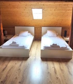 Alt-Wiedikon Apartment | Cozy studio with Roof Terrace for 3