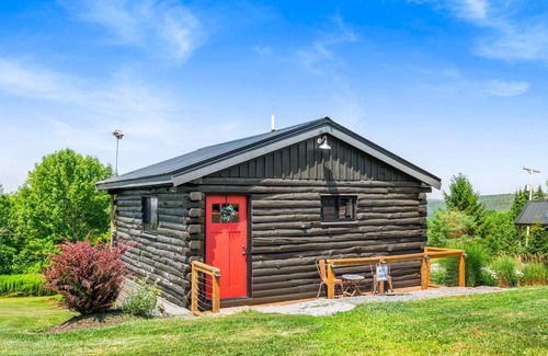 Thompson Cabin | Cozy Summer Cabin - Hot Tub, Firepit, Views, Near Trails & Lakes!