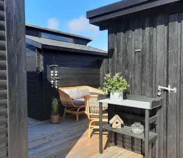 Lonstrup House | Cozy Summer House In Lønstrup For 5 People,