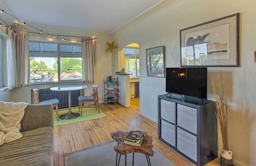 Sunnyside Condo | Cozy Sunnyside Flat: 1 Mi to Tennyson Street!