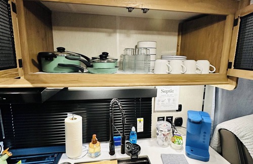 Springtown House | Cozy Tiny Home in Pleasant Springtown Texas with WiFi, AC, Full Kitchen