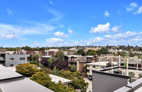 Green Lake House | Cozy Townhome Steps from Green Lake Park