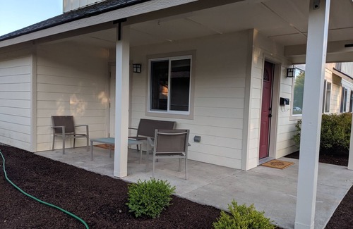 Sandpoint House | Cozy townhouse 6 blocks from downtown Sandpoint. Quiet, friendly neighborhood.