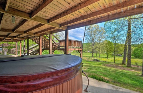 Trenton Cabin | Cozy Trenton Cabin w/Spa ~ 15 Mi to Lookout Mtn!