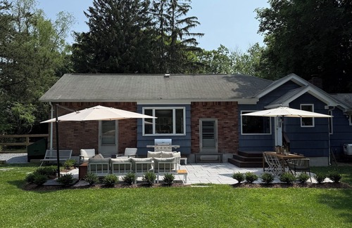 Brookhaven House | Cozy two-bedroom cottage in Long Island's bucolic Brookhaven Hamlet