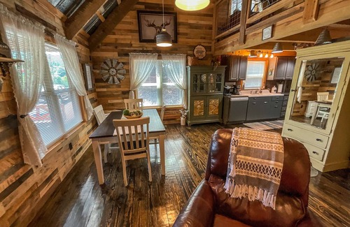 Millers Creek Cabin | Cozy Up by the Fire This October in the Carolina Mtns @ Reddies River Retreat