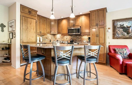 Vail Condo | Cozy Up in Our 2-Story, SimbaRun Condo for a Memorable Winter Stay in Vail!