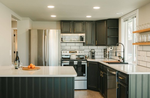 East Wenatchee House | Cozy updated home in East Wenatchee with a great location and pet-friendly!
