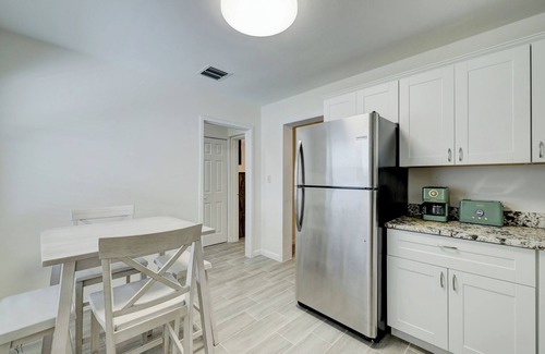 Fort Pierce Villa | Cozy Villa #1, 3 minutes from Downtown & 10 minutes to the Beach