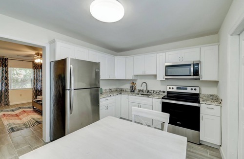 Fort Pierce Villa | Cozy Villa #1, 3 minutes from Downtown & 10 minutes to the Beach