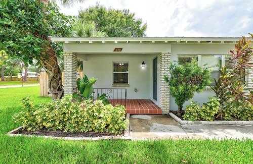 Fort Pierce Villa | Cozy Villa #2, 3 minutes from Downtown & 10 minutes to the Beach