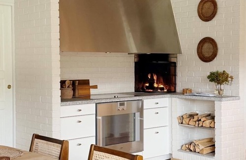 Strand Villa | Cozy Villa near Pulpit Rock – Wine Cellar & Boat