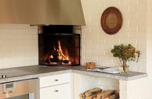 Strand Villa | Cozy Villa near Pulpit Rock – Wine Cellar & Boat