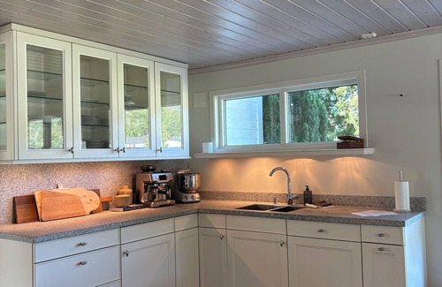 Strand Villa | Cozy Villa near Pulpit Rock – Wine Cellar & Boat