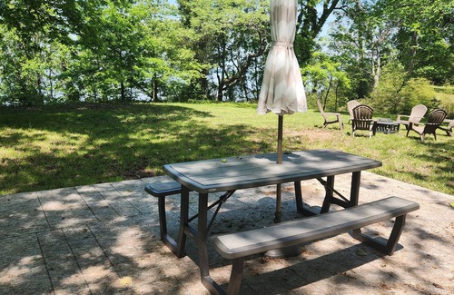 Indian Head House | Cozy Waterfront Riverhouse