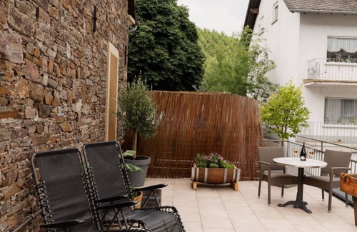 Ediger Apartment | Cozy winegrower's house with large terrace and view of the rooftops of Ediger