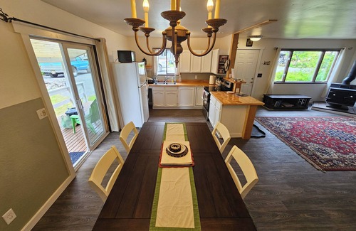 Wrangell House | Cozy Wrangell Home. Great stay for your fishing/hunting and touring adventures.