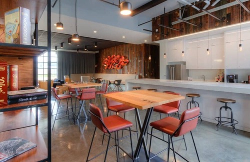 Lower Lawrenceville Apartment | Cozysuites Lavish SDO Lawrenceville