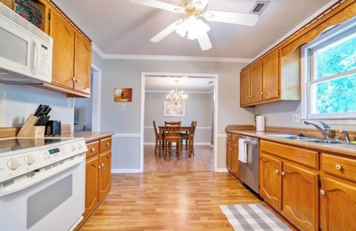 Decatur House | Crandon House with space and comfort