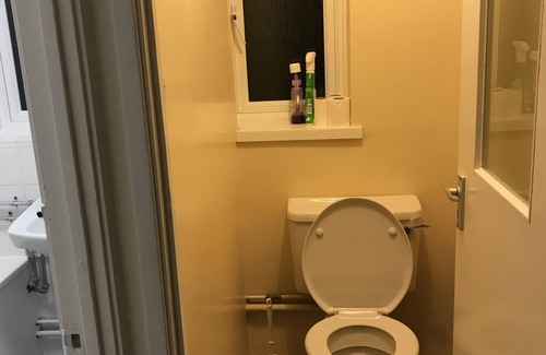 Cranfield House | Cranfield Guesthouse