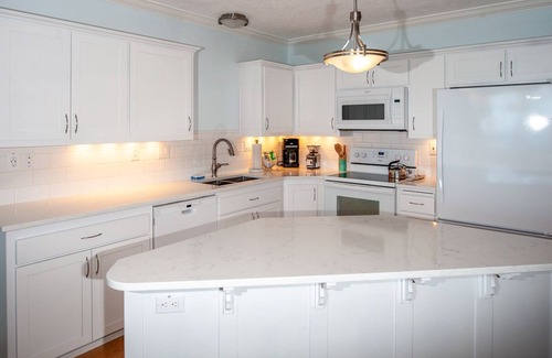Depoe Bay Condo | Crashing Waves, Breathtaking Views of Depoe Bay, and Relaxation Await!