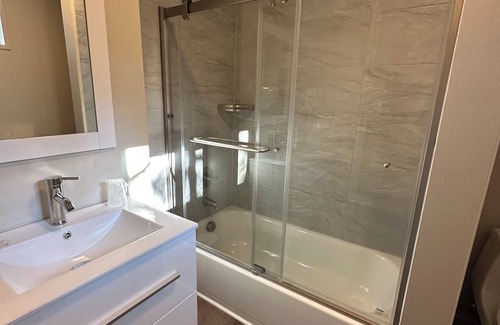 Klamath Lake Hotel | Crater Lake Gateway - Highway 140