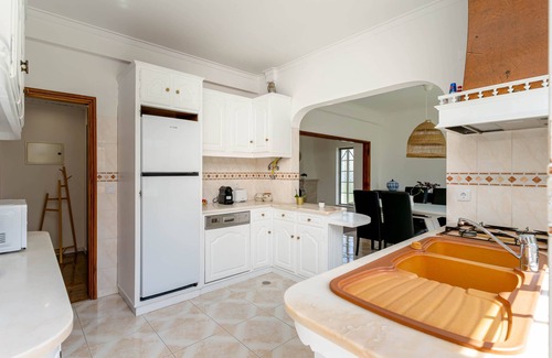 Belverde Villa | Cravo's House by Refugio