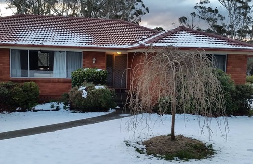 Katoomba House | Create memories, large family-friendly house, near Three Sisters, cafes, walks