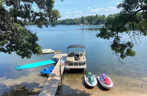 Wild Rose House | Creating Memories -Pine Lake, Wild Rose, 4000 sq ft -sleeps 16+, 6+ BR, 3.5 bath