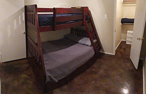 Edgecliff Village House | Creative VRBO name 6420