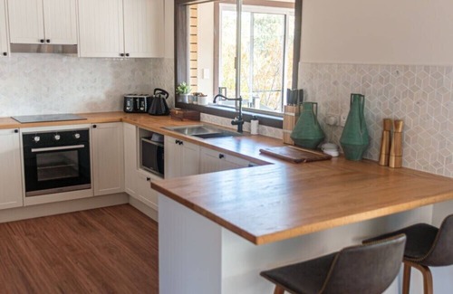 Stanthorpe House | Creek View Cottage by Humble Abode