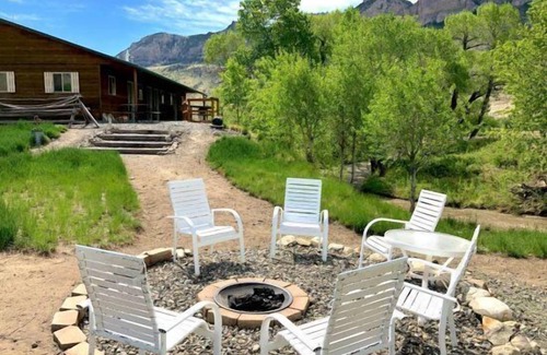 Cody Apartment | Creekside Cabin #3- Wapiti Valley, steps from Trout Creek
