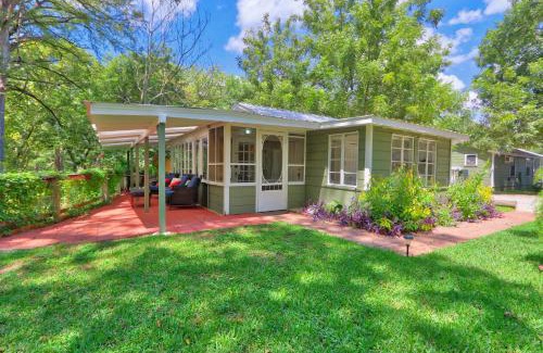 Wimberley House | Creekside Cabins - The Getaway