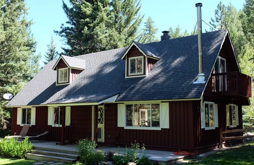 Redstone House | Creekside Chalet in the Crystal River Valley
