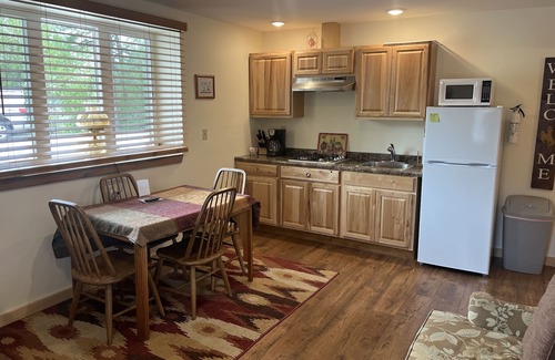 Buffalo House | Creekside Downtown ADULTS ONLY Group Stay, CITY, STATE APPROVED