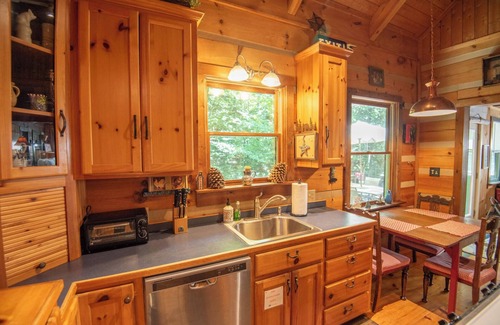 West Jefferson Cabin | Creekside Escape Private Log Home on Rushing Creek
