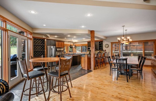 Forest Ridge Estates Cabin | Creekside Lodge | Hot Tub | Ski-Out | Pool Table