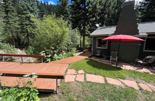 Bailey Cabin | Creekside Oasis in the National Forrest