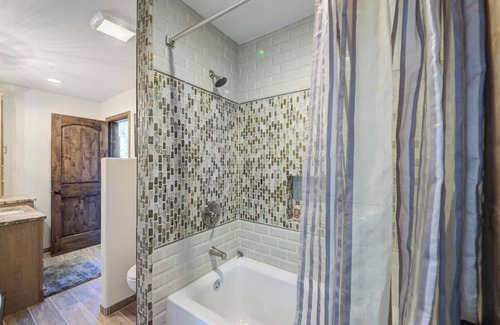 Colonial Pine Hills House | Creekside RondeView - Townhome with amazing views!
