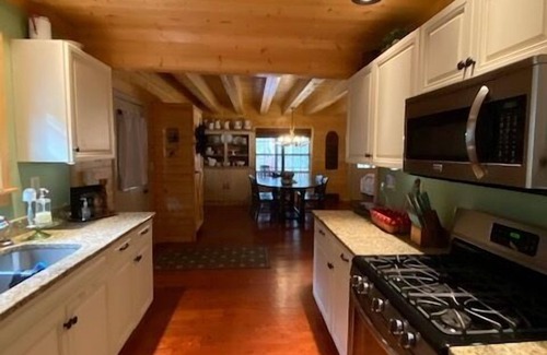 Ellijay House | Creekside Storie.Waterfalls Hike Bike Waterfalls!, Creekside Storie. Hot Tub, Cohutta Forest, Hiking.