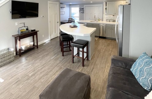 Quincy Condo | Crescent Bar Getaway-Pool/Beach/River, Gorge Concerts, Wineries, Sunshine & Ski!