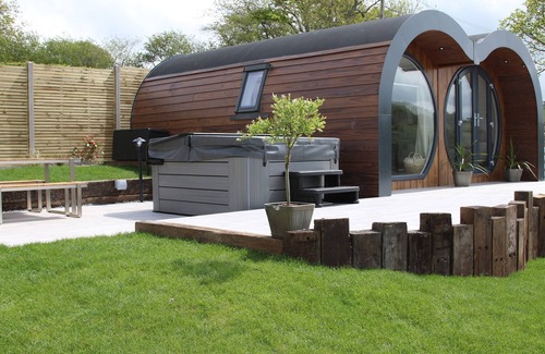 Llanilar Cottage | CREUDDYN, romantic, character holiday cottage in Aberystwyth