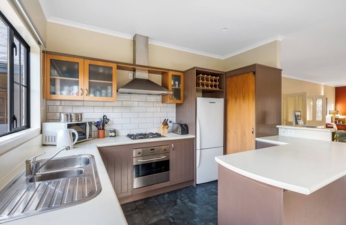 Wanaka Bed & Breakfast | Criffel Peak View B&B and Apartment
