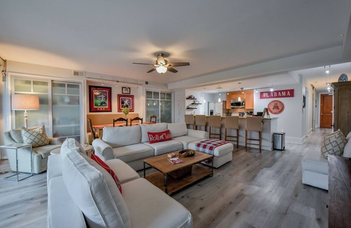 Tuscaloosa Condo | Crimson Chimes - Book for Football - walk to stadium, coliseum and more!