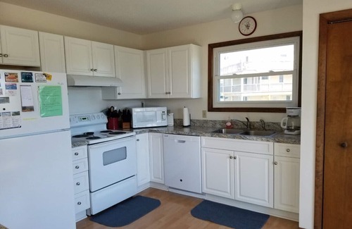South Nags Head Cottage | Critzer's Cozy Cottage
