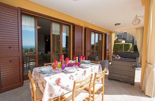 Soiano del Lago Apartment | Crocus 1 con piscina by Wonderful Italy